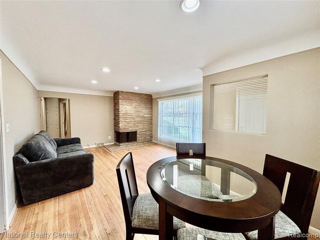 18904 Hilton Drive, Southfield, MI 48075