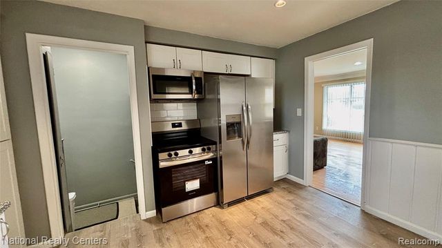 18904 Hilton Drive, Southfield, MI 48075