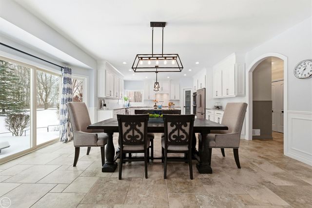 6024 HARBOR Court, Washington Twp, MI 48094