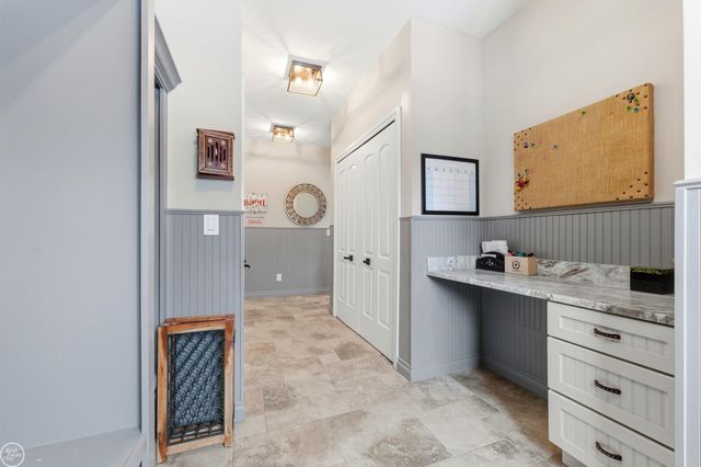 6024 HARBOR Court, Washington Twp, MI 48094