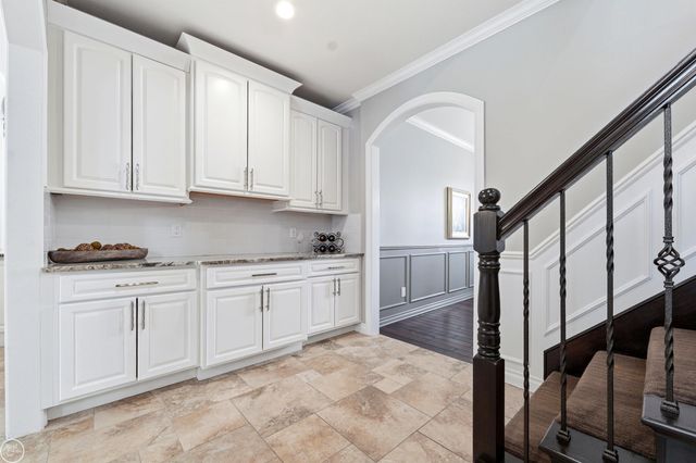 6024 HARBOR Court, Washington Twp, MI 48094