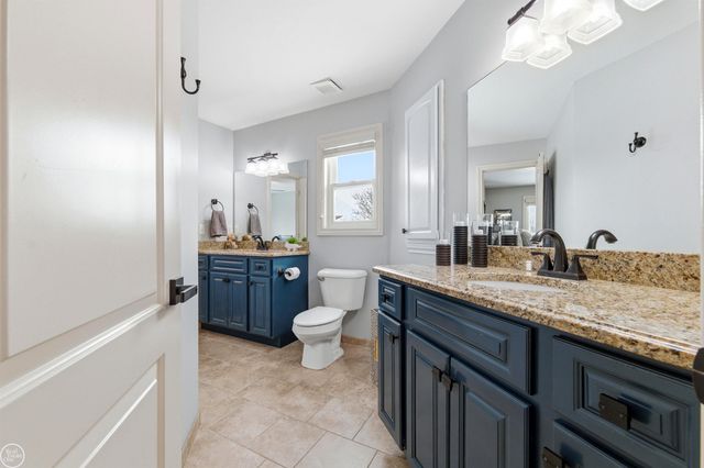 6024 HARBOR Court, Washington Twp, MI 48094