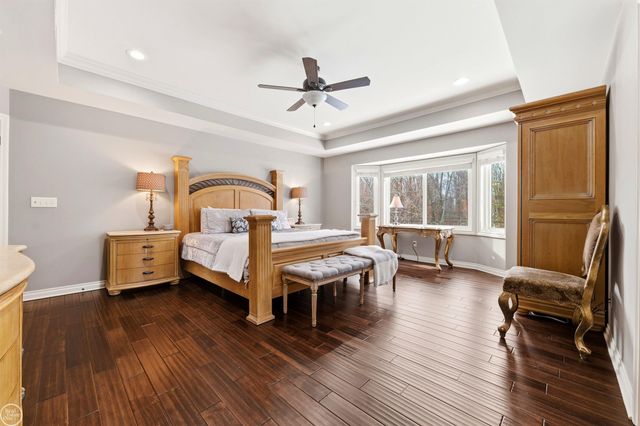 6024 HARBOR Court, Washington Twp, MI 48094