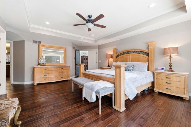 6024 HARBOR Court, Washington Twp, MI 48094