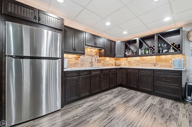 6024 HARBOR Court, Washington Twp, MI 48094