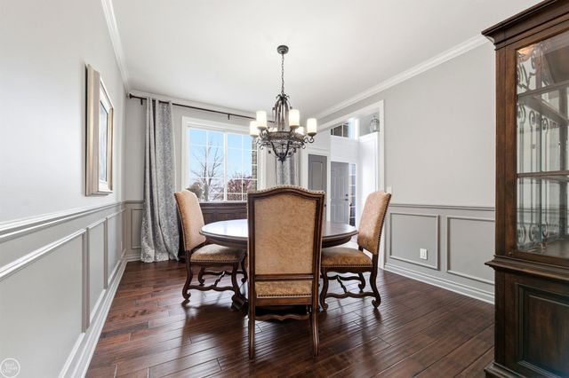 6024 HARBOR Court, Washington Twp, MI 48094