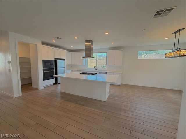 1853 Crown King Court, Henderson, NV 89012