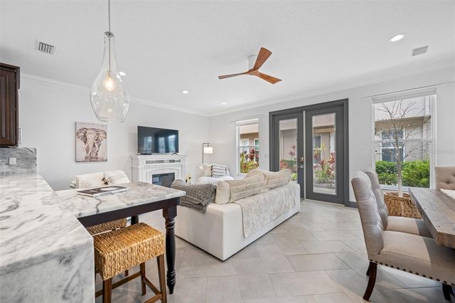 237 7TH AVENUE N 2, St Petersburg, FL 33701