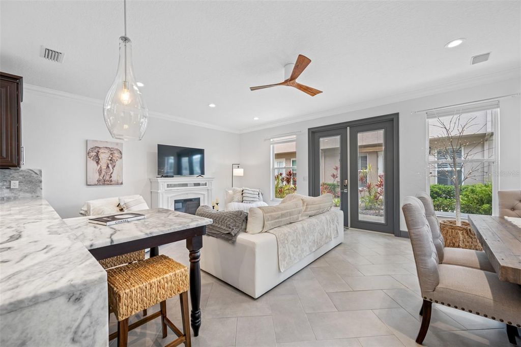 Image 16 of property listing at 237 7TH AVENUE N 2, St Petersburg, FL 33701