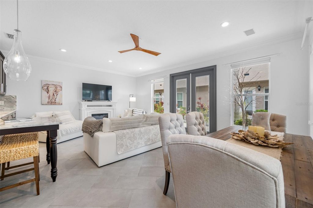 Image 18 of property listing at 237 7TH AVENUE N 2, St Petersburg, FL 33701