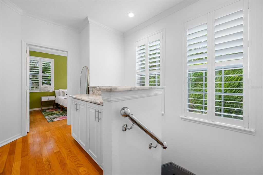 Image 26 of property listing at 237 7TH AVENUE N 2, St Petersburg, FL 33701