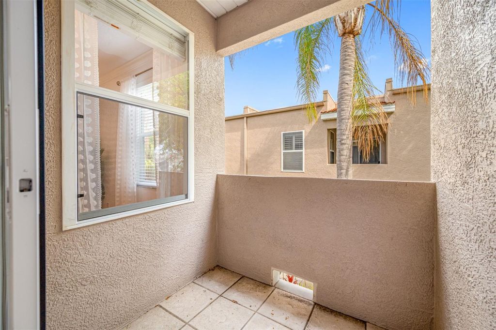 Image 34 of property listing at 237 7TH AVENUE N 2, St Petersburg, FL 33701