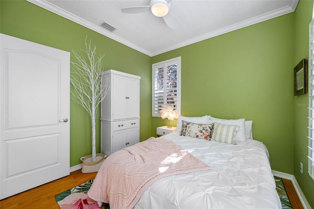 Image 40 of property listing at 237 7TH AVENUE N 2, St Petersburg, FL 33701