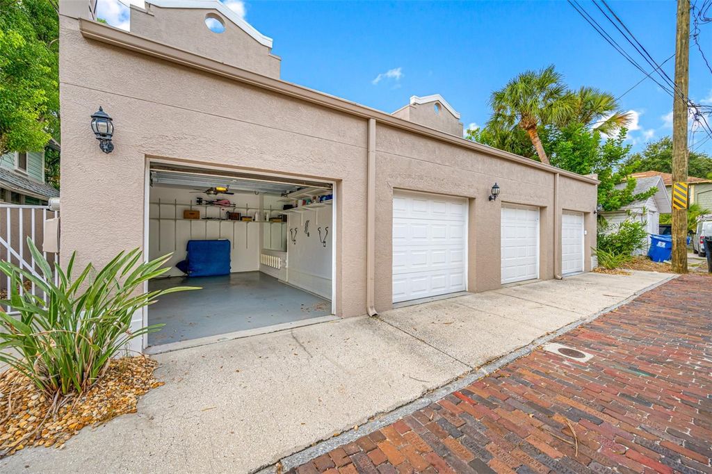 Image 52 of property listing at 237 7TH AVENUE N 2, St Petersburg, FL 33701