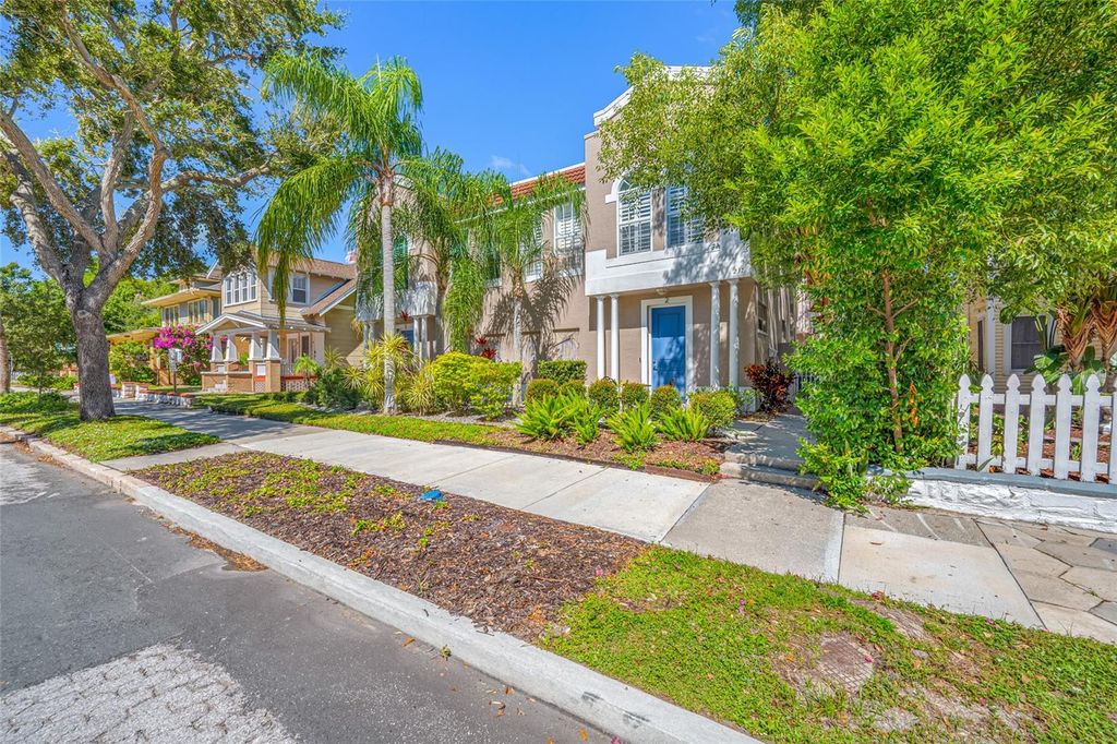 Image 60 of property listing at 237 7TH AVENUE N 2, St Petersburg, FL 33701