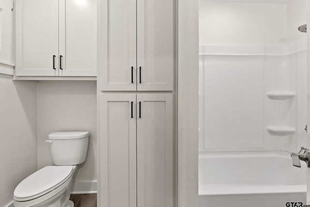 1106 S Williams Ave, Mount Pleasant, TX 75455