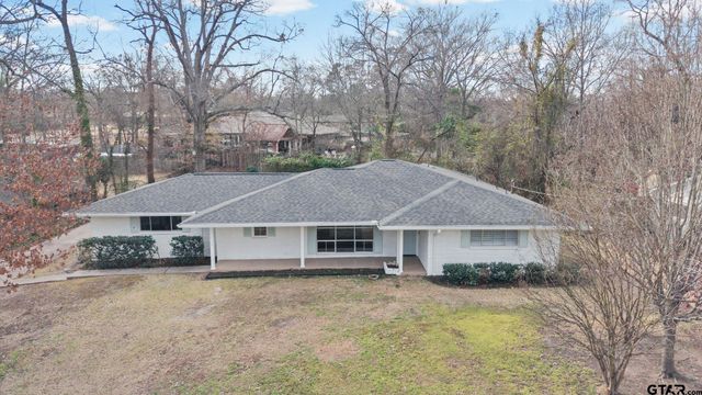 1106 S Williams Ave, Mount Pleasant, TX 75455