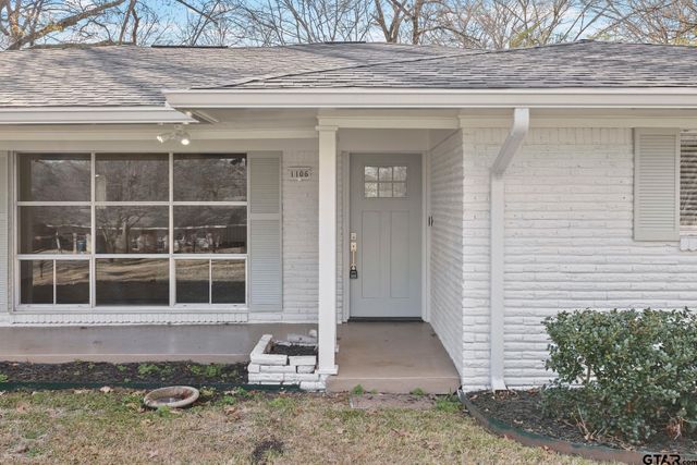 1106 S Williams Ave, Mount Pleasant, TX 75455