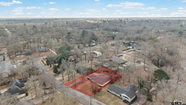 1106 S Williams Ave, Mount Pleasant, TX 75455