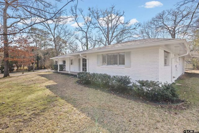 1106 S Williams Ave, Mount Pleasant, TX 75455