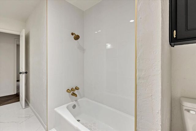 14875 Arrowhead Drive, Yukon, OK 73099