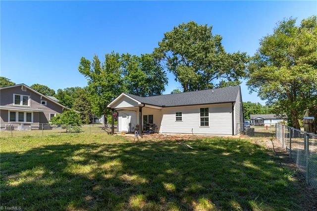 410 S Fayetteville Street, Liberty, NC 27298