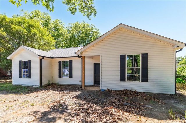 410 S Fayetteville Street, Liberty, NC 27298