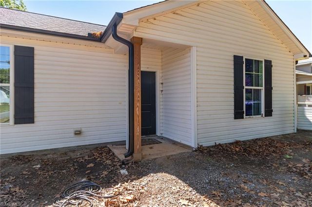 410 S Fayetteville Street, Liberty, NC 27298