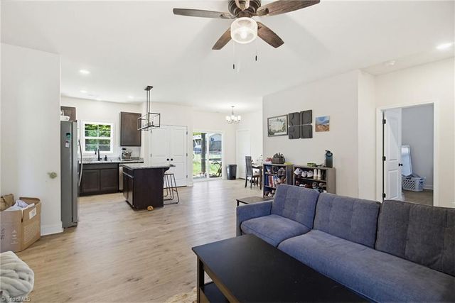 410 S Fayetteville Street, Liberty, NC 27298