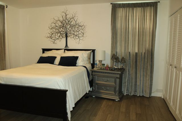 3200 Holiday Springs Boulevard 105, Margate, FL 33063