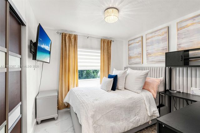 12721 SW 47th St, Miami, FL 33175