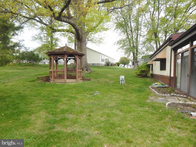 212 FOX CHASE CT, North Wales, PA 19454
