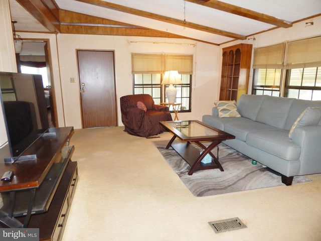 212 FOX CHASE CT, North Wales, PA 19454