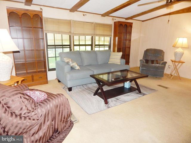 212 FOX CHASE CT, North Wales, PA 19454