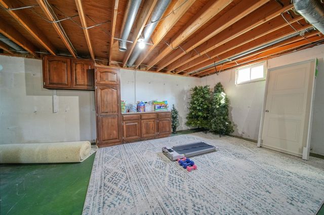 7165 Clinton Road, Jackson, MI 49201