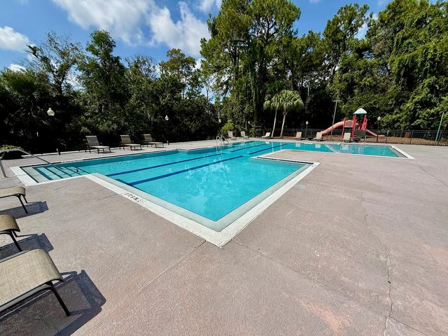 5152 CONROY ROAD 1324, Orlando, FL 32811