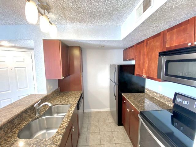 5152 CONROY ROAD 1324, Orlando, FL 32811