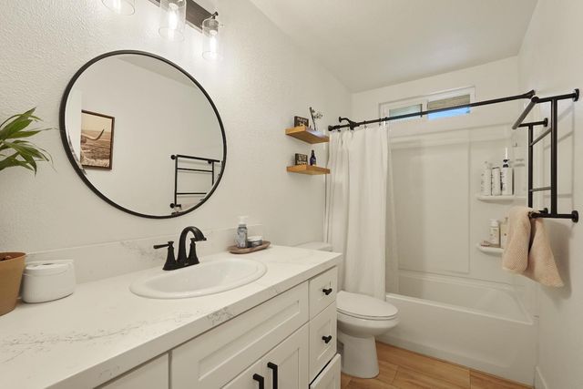 2966 Hillview Dr, Yuba City, CA 95993