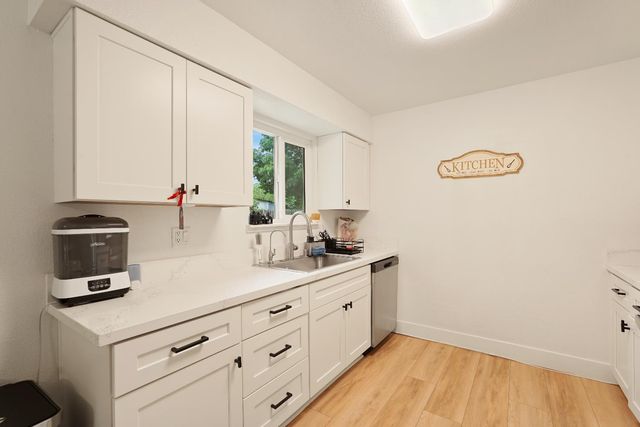 2966 Hillview Dr, Yuba City, CA 95993