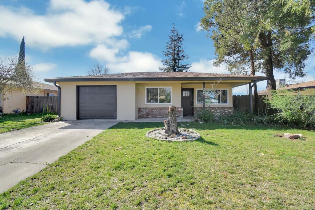 2966 Hillview Dr, Yuba City, CA 95993