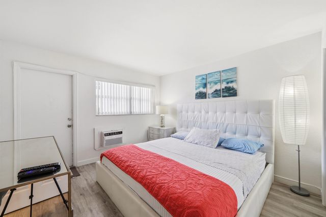 3510 Harrison Street 4, Hollywood, FL 33021