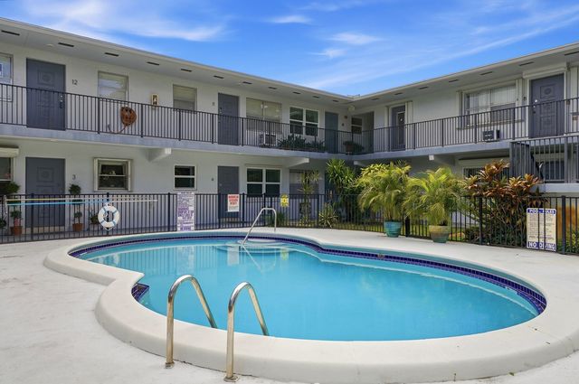 3510 Harrison Street 4, Hollywood, FL 33021