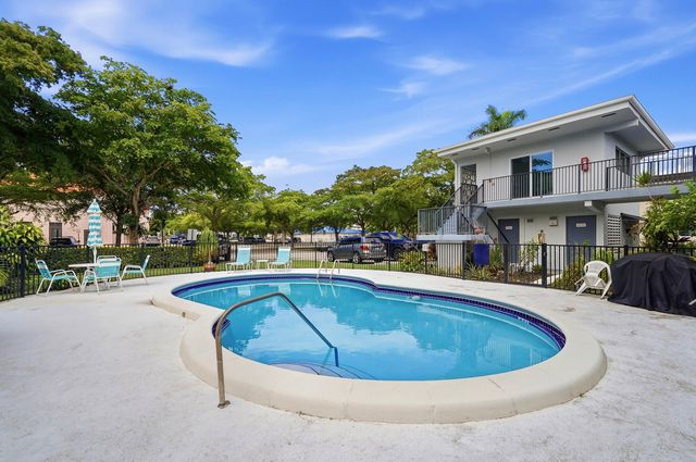 3510 Harrison Street 4, Hollywood, FL 33021
