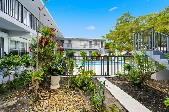 3510 Harrison Street 4, Hollywood, FL 33021