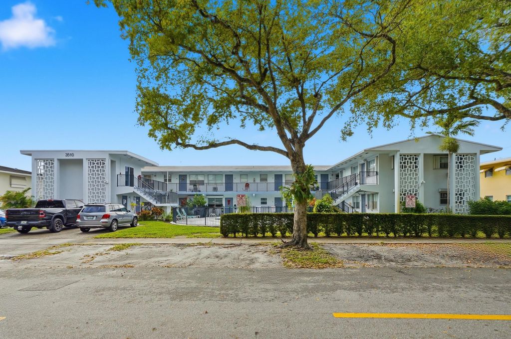 3510 Harrison Street 4, Hollywood, FL 33021