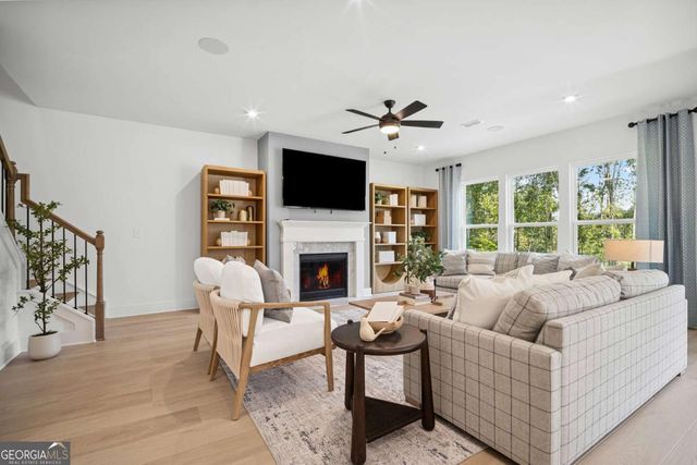 372 Aidens Bluff, Hoschton, GA 30548