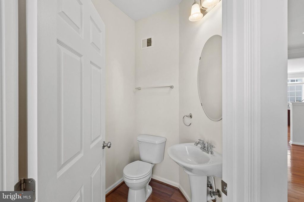 Image 16 of property listing at 1729 THEALE WAY, Hanover, MD 21076