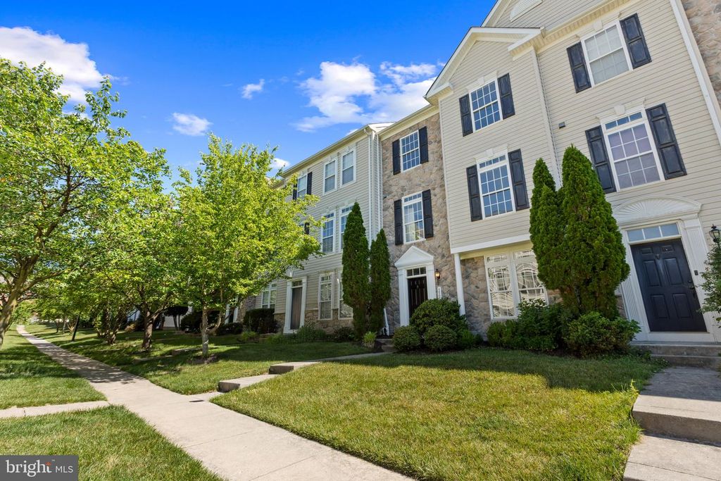 Image 2 of property listing at 1729 THEALE WAY, Hanover, MD 21076