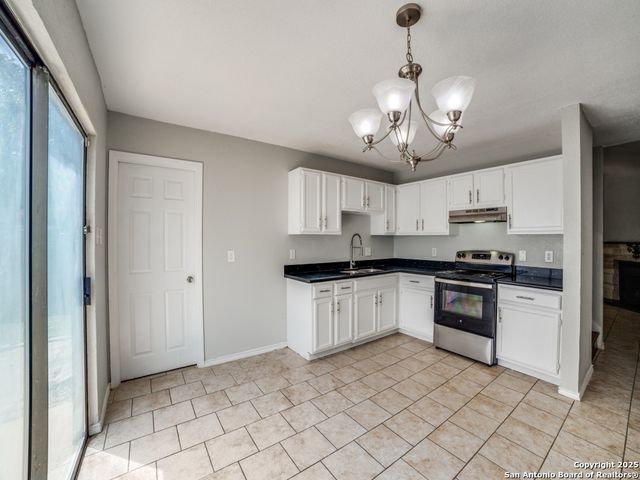 10023 Amber Field, San Antonio, TX 78245