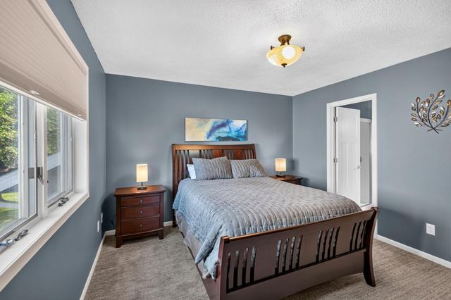 4402 Cambridge Lane NW, Rochester, MN 55901
